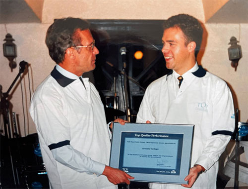 Ernesto Verdugo Receiving the TQP Award from KLM